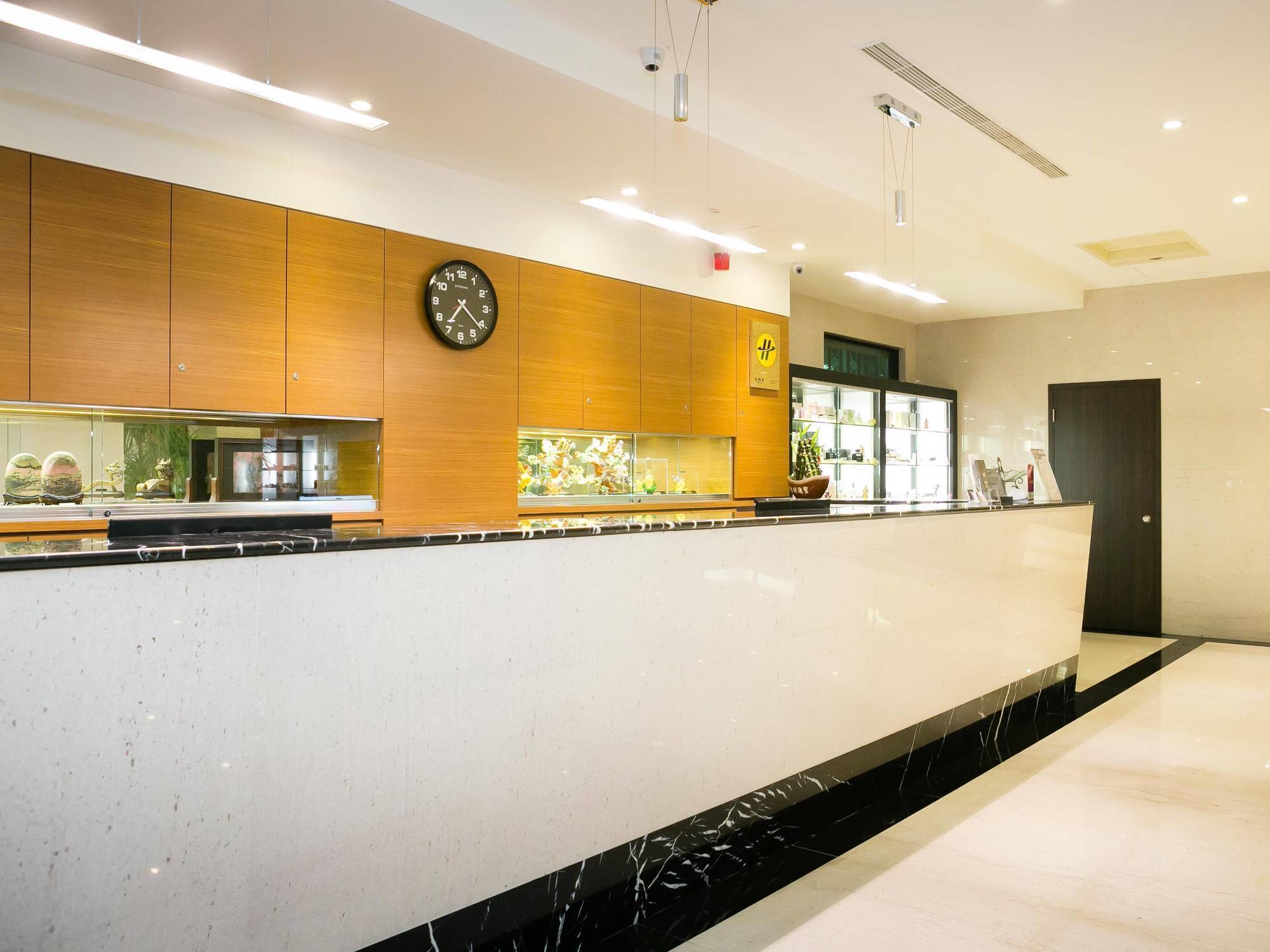 Wish Inn Hotel Kaohsiung Exterior photo